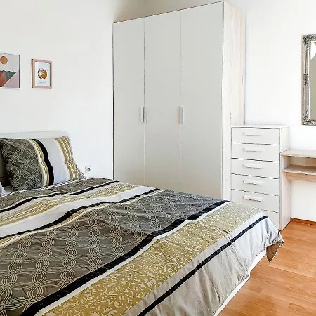 Apartments Tena With Private Parking Pula Exterior photo