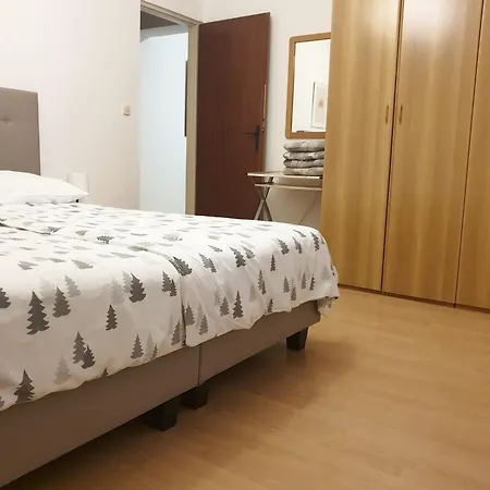 Apartments Tena With Private Parking Pula Exterior photo