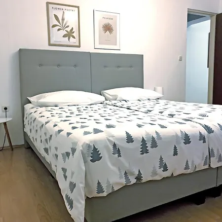 Apartments Tena With Private Parking Pula Exterior photo
