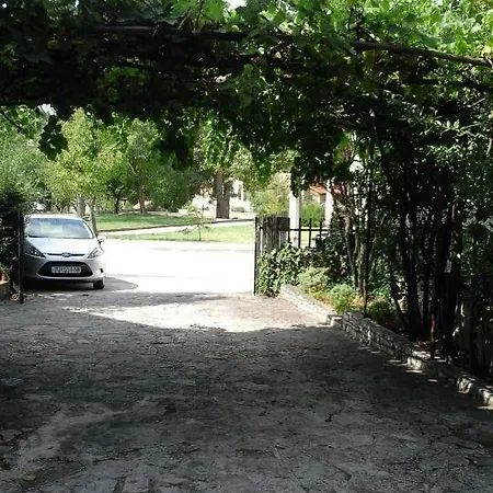 Apartments Tena With Private Parking Pula Exterior photo
