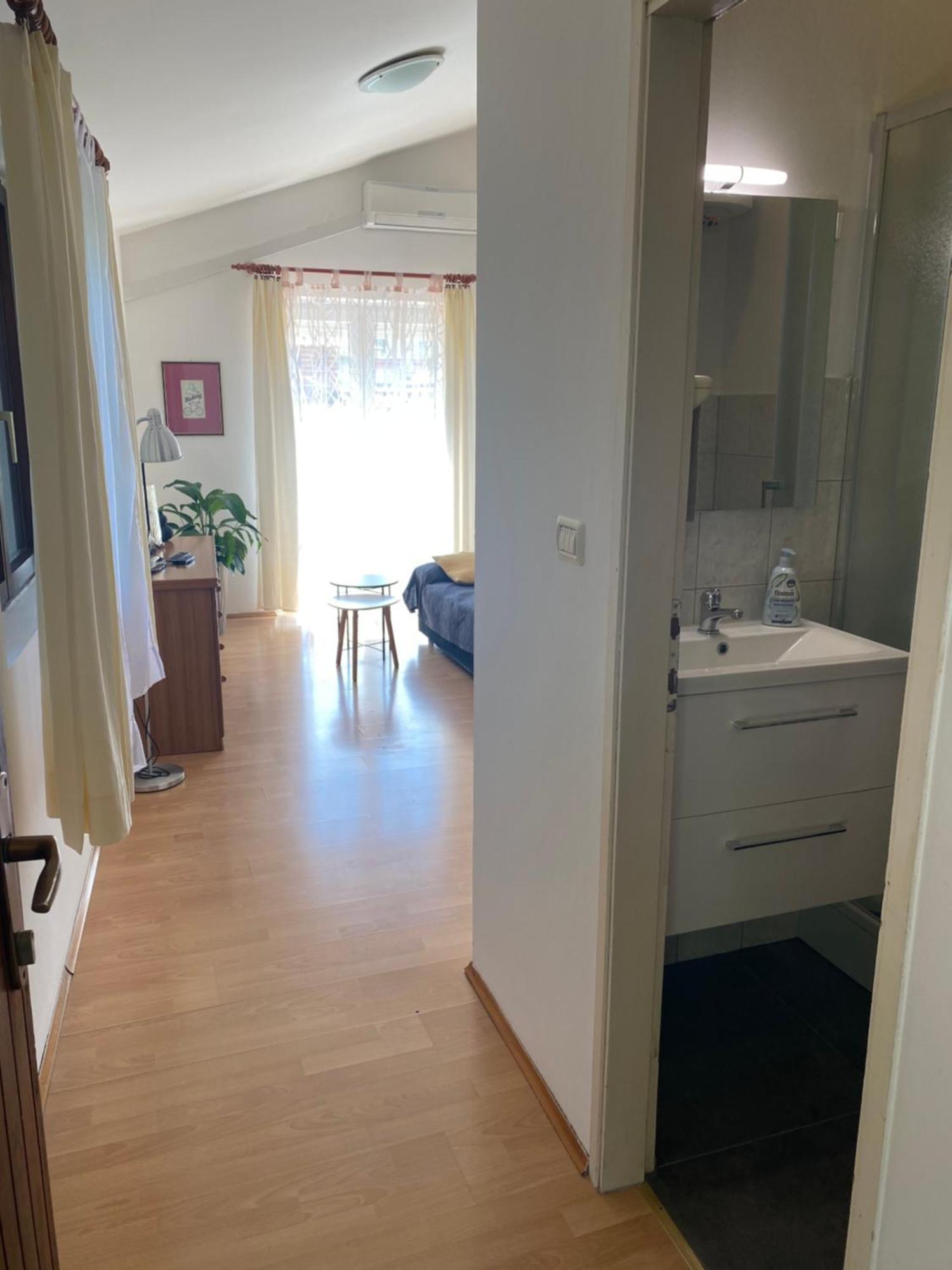 Apartment Tena With Private Parking
