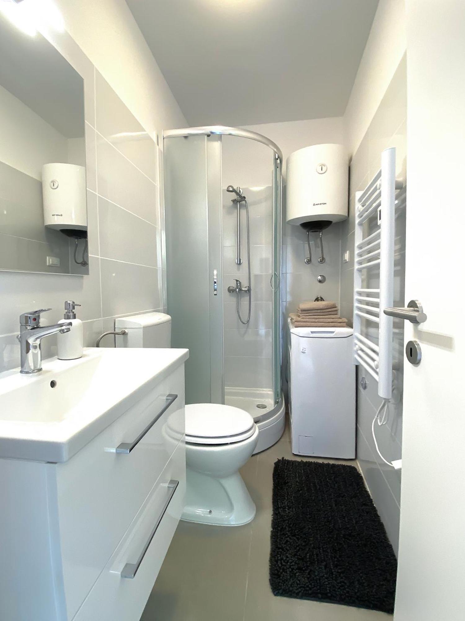 Tena With Private Parking Apartment