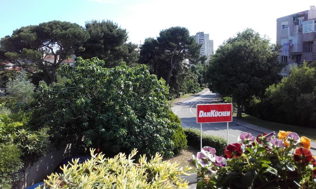 Tena With Private Parking Apartment